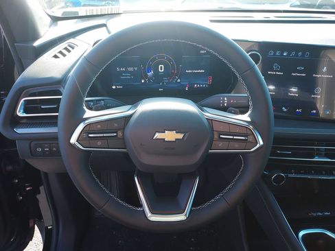 New 2027 Chevrolet Traverse LT FWD image 17