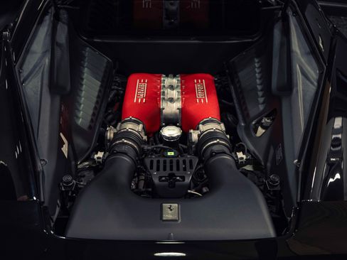 Used 2012 Ferrari 458 Italia Coupe image 18