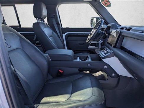Certified 2023 Land Rover Defender 130 X-Dynamic SE image 21