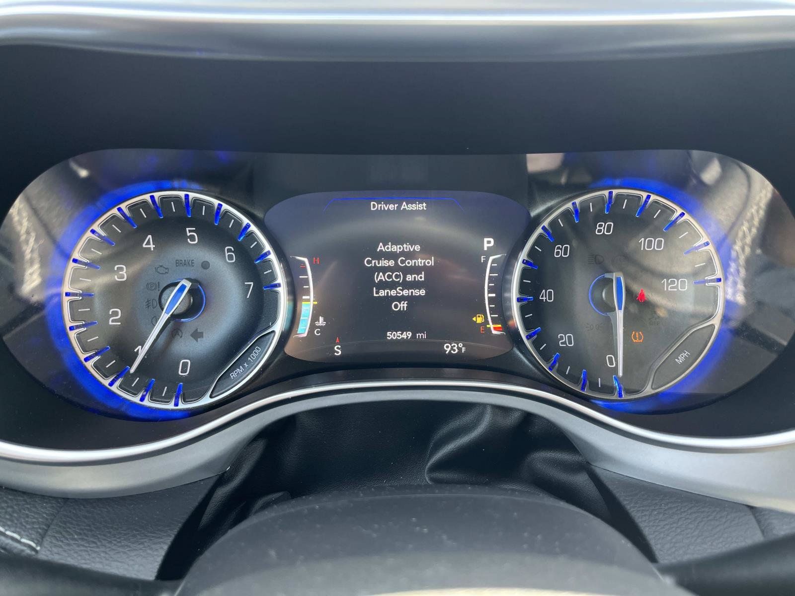 Used 2025 Chrysler Pacifica Limited FWD image 37
