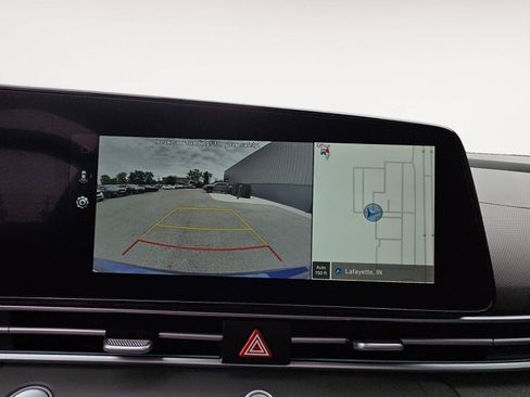 Used 2025 Hyundai Elantra SEL FWD image 18