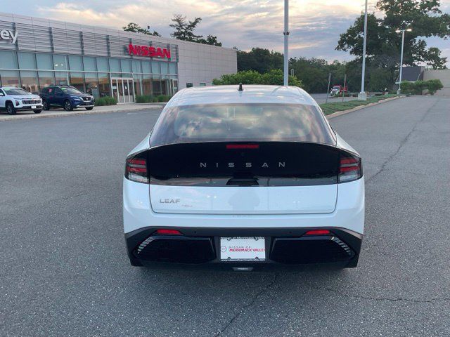 New 2026 Nissan Leaf SV+ w/ Illuminated Package FWD image 5