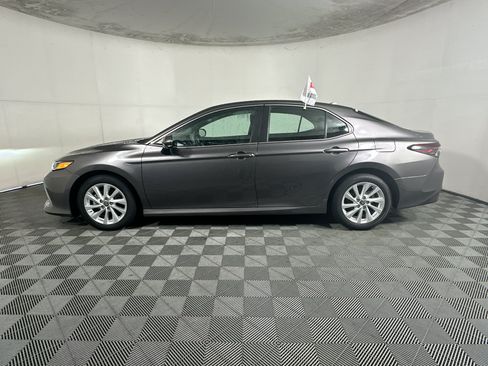Used 2024 Toyota Camry LE FWD image 6