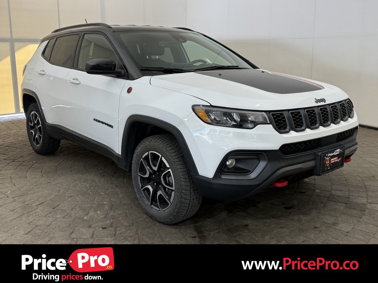 Used 2024 Jeep Compass Trailhawk AWD/4WD image 1