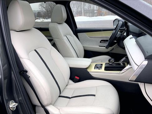 Used 2024 MAZDA CX-90 3.3 Turbo S w/ Premium Plus image 8