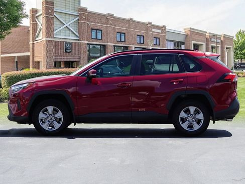 Used 2025 Toyota RAV4 XLE w/ Convenience Package FWD image 8