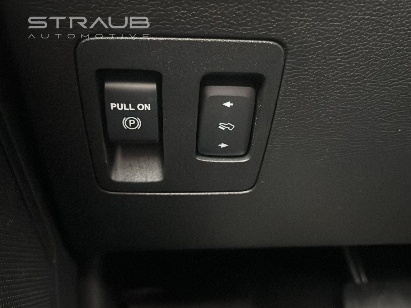 Used 2020 Ford F150 XLT w/ Equipment Group 302A Luxury AWD/4WD image 24