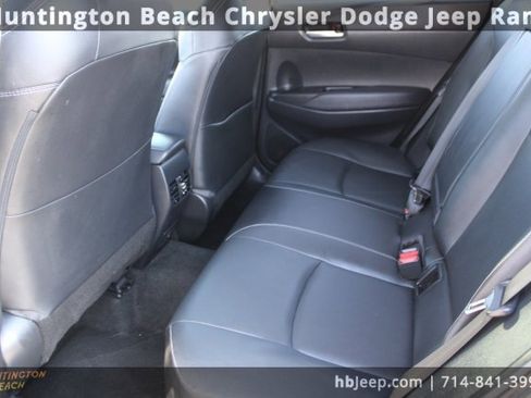 Used 2023 Toyota Corolla Cross XLE image 32