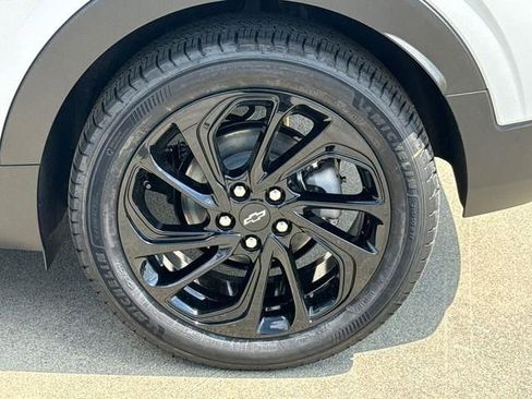New 2027 Chevrolet Bolt RS FWD image 19