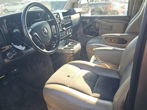 Used 2016 GMC Savana 2500 RWD image 9