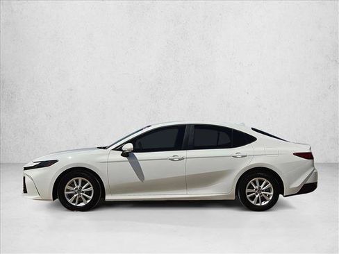 Used 2025 Toyota Camry LE FWD image 9