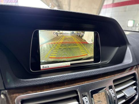 Used 2014 Mercedes-Benz E 350 4MATIC Sedan image 33