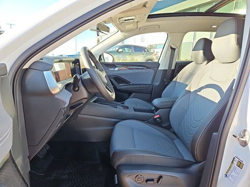 New 2026 Volkswagen Tiguan SE image 10