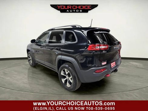 Used 2017 Jeep Cherokee Trailhawk AWD/4WD image 3