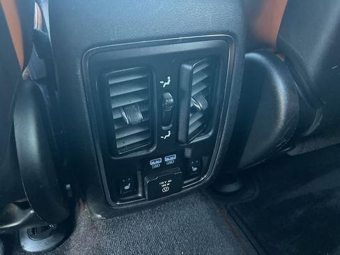 Used 2016 Jeep Grand Cherokee SRT w/ Trailer Tow Group IV image 17