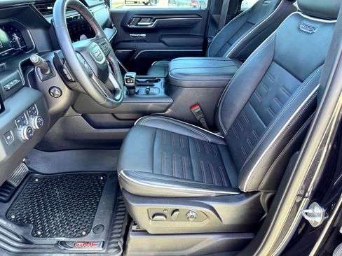 Used 2024 GMC Sierra 1500 AT4X image 12