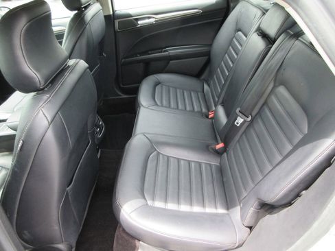 Used 2017 Ford Fusion Energi SE FWD image 14