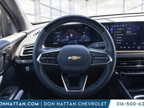 Used 2025 Chevrolet Traverse High Country w/ LPO, Floor Liner Package FWD image 5