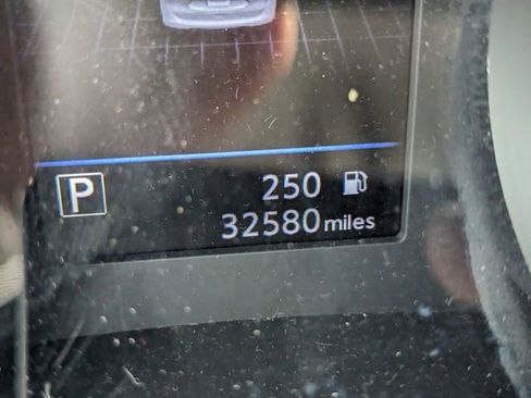 Used 2019 Nissan Rogue SV image 27