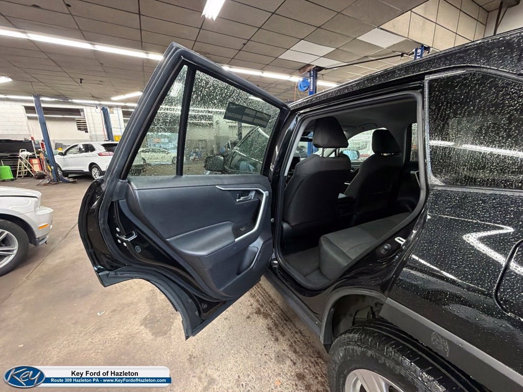 Used 2025 Toyota RAV4 XLE w/ Weather Package AWD/4WD image 16