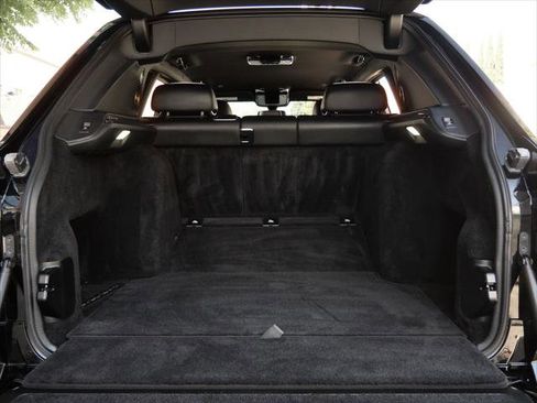 Certified 2022 Rolls-Royce Cullinan Black Badge w/ Dark Exterior Package AWD/4WD image 31
