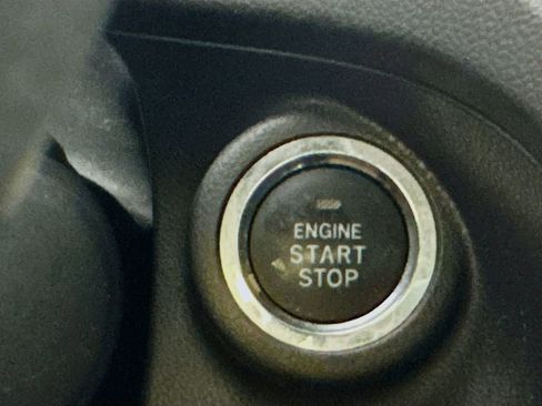 Used 2023 Subaru Forester Premium AWD/4WD image 18