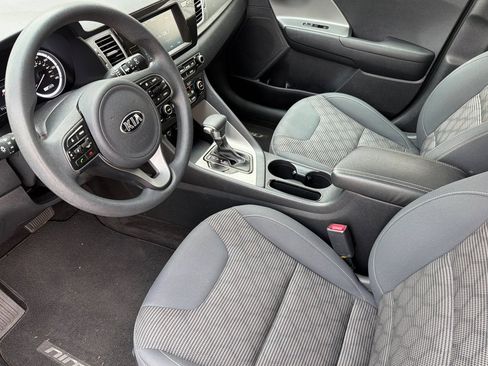 Used 2019 Kia Niro LX FWD image 9