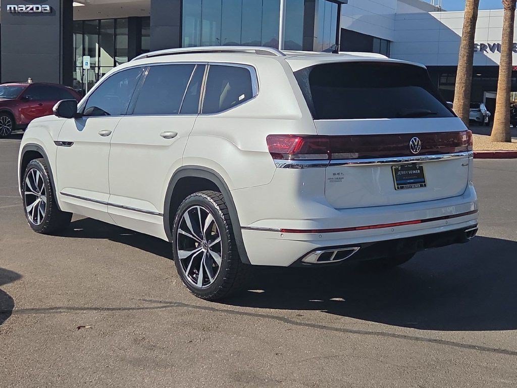 Used 2024 Volkswagen Atlas SEL Premium R-Line AWD/4WD image 4