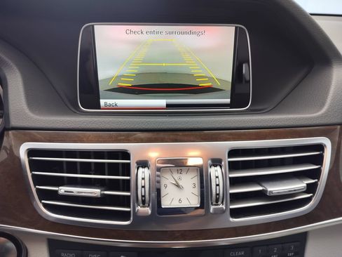 Used 2014 Mercedes-Benz E 350 Sedan image 17
