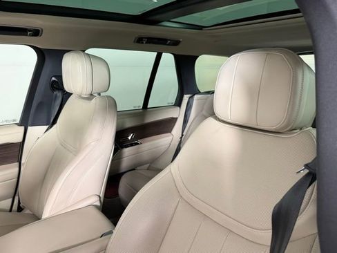 Certified 2023 Land Rover Range Rover SE image 6