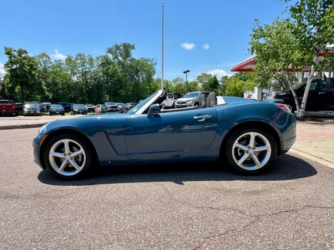 Used 2007 Saturn Sky RWD image 4