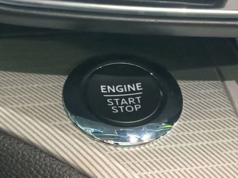 Used 2023 Ford Explorer XLT w/ Equipment Group 202A image 27