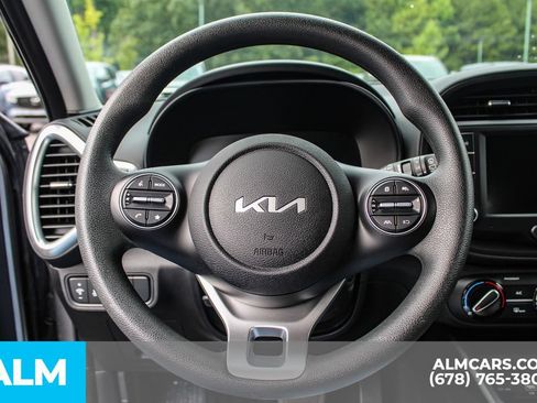 Used 2025 Kia Soul LX w/ LX Technology Package FWD image 24