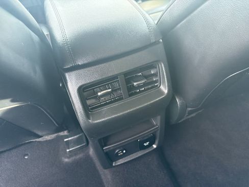 Used 2022 Ford Edge SEL w/ Convenience Package image 18