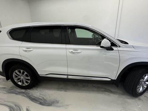 Used 2019 Hyundai Santa Fe SEL FWD image 9