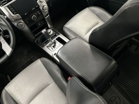 Used 2020 Toyota 4Runner SR5 Premium w/ Moonroof Package image 27