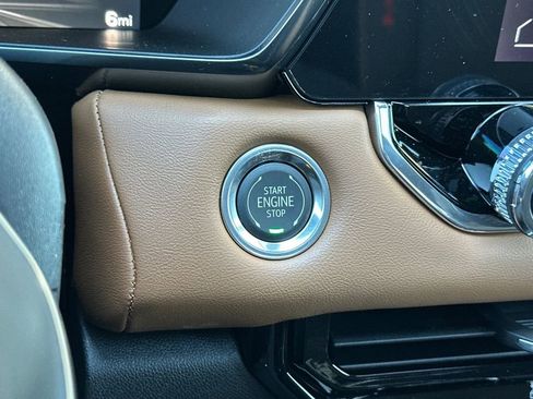 New 2026 GMC Canyon AT4 w/ Technology Plus Package image 19