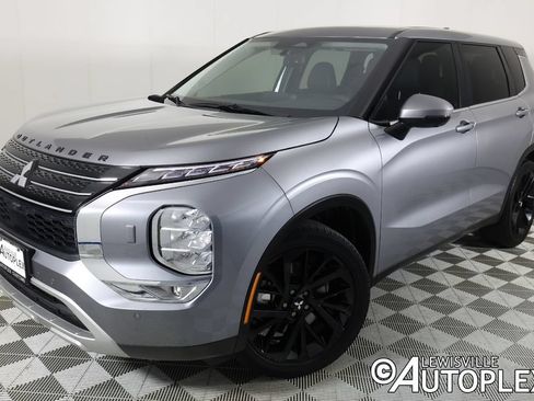 Used 2024 Mitsubishi Outlander SE AWD/4WD image 1