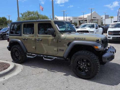 Used 2025 Jeep Wrangler Willys AWD/4WD image 2