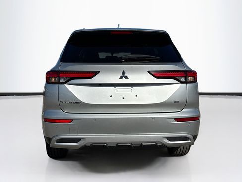 Used 2024 Mitsubishi Outlander SE Black Edition image 4