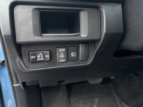 Used 2019 Toyota Tacoma TRD Off-Road image 18