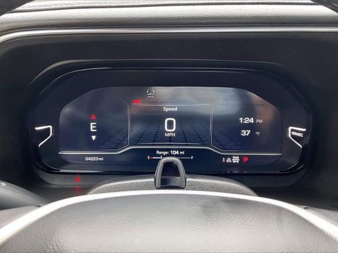 Used 2023 GMC Yukon Denali w/ Denali Reserve Package image 13