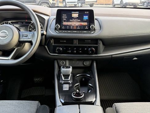 Certified 2021 Nissan Rogue S image 25