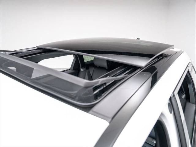 New 2026 Land Rover Range Rover Velar S AWD/4WD image 13