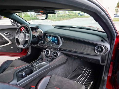 Used 2021 Chevrolet Camaro ZL1 image 77