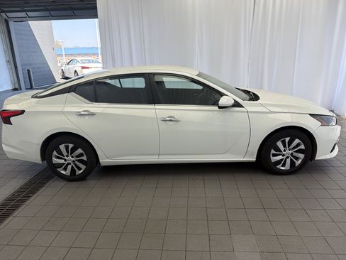 Used 2022 Nissan Altima 2.5 S image 4
