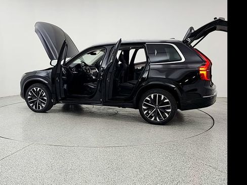 New 2026 Volvo XC90 T8 Ultra w/ Protection Package Premier image 12