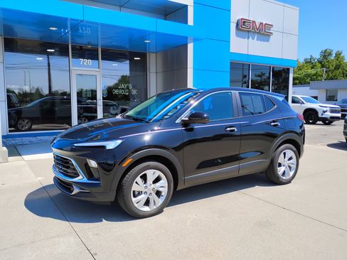 Used 2024 Buick Encore GX Preferred w/ Comfort Package FWD image 12