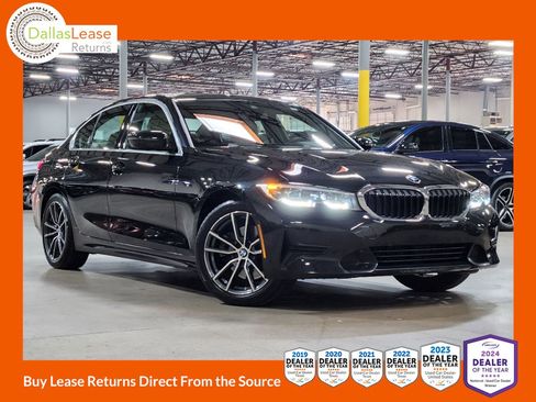Used 2022 BMW 330i Sedan w/ Driving Assistance Package image 1
