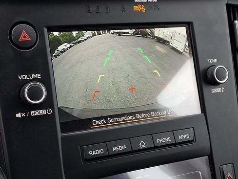 Used 2025 Subaru Outback AWD/4WD image 4